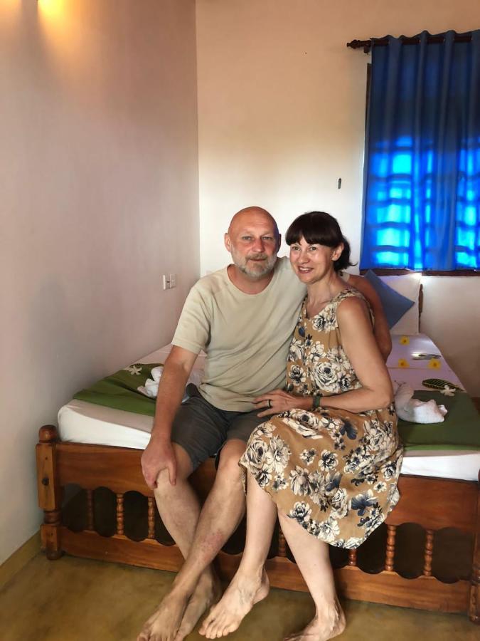 Rock Paradise Beach Hotel & Restaurent Тангалла Экстерьер фото